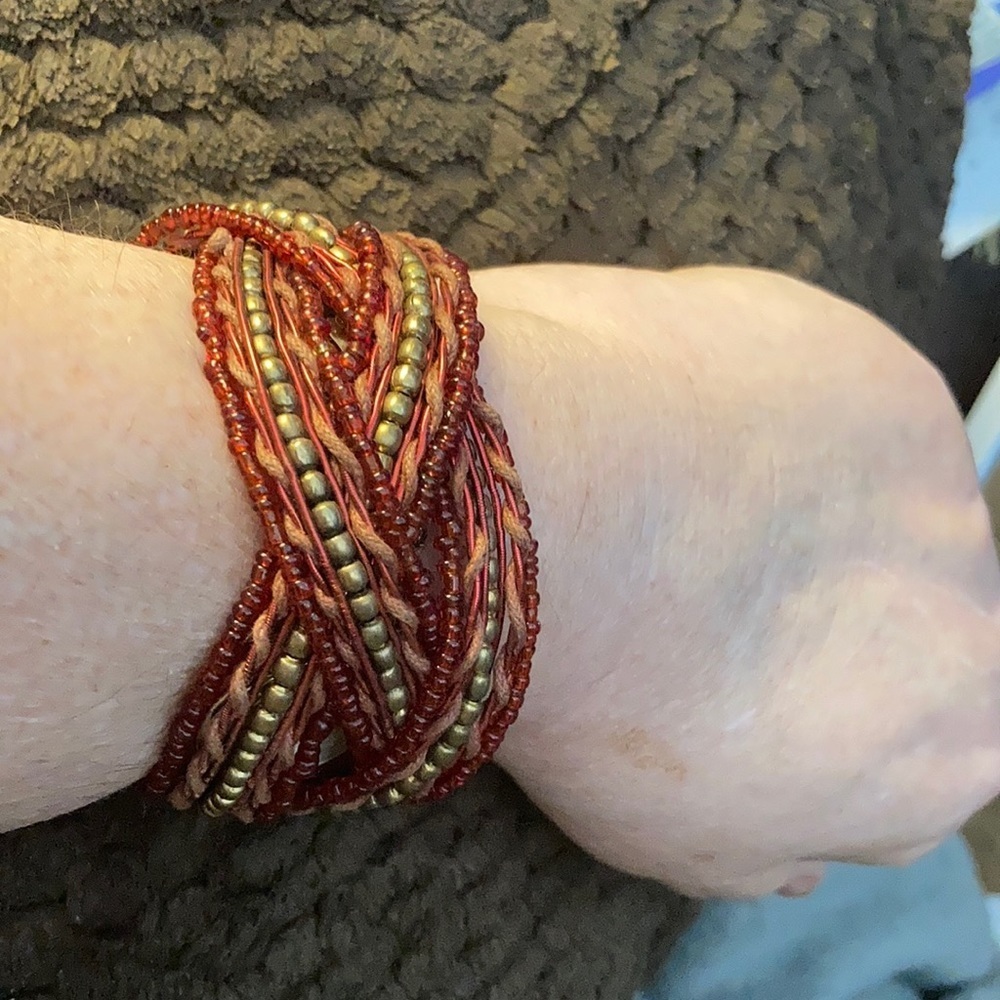 FINAL MARKDOWN Flexible beaded cuff style bracelet